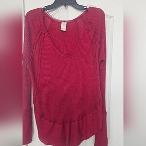 We The Free Catalina Women's Thermal Top Unfinished Seams Oversized Maroon Sz XS